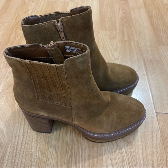 Steve Madden Women's Searches Platform Chelsea Booties - Picture 2 of 6